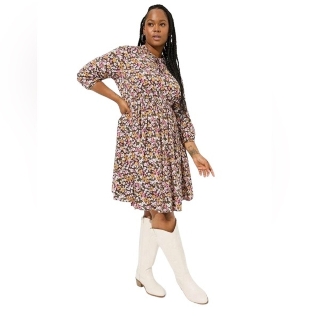 Torrid Mini Stretch Challis Front Keyhole Dress floral print size‎ 2X and 3X